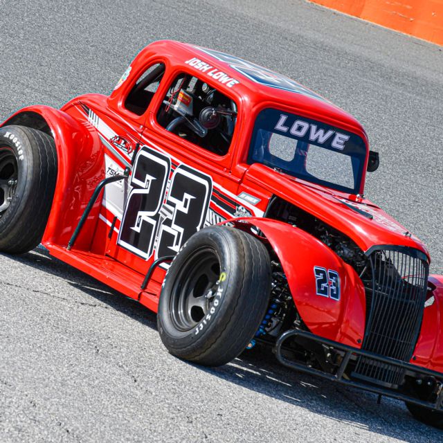 Josh Lowe prepares to take his opening practice laps at Citrus County Speedway during the 2024 INEX Winter Nationals. 